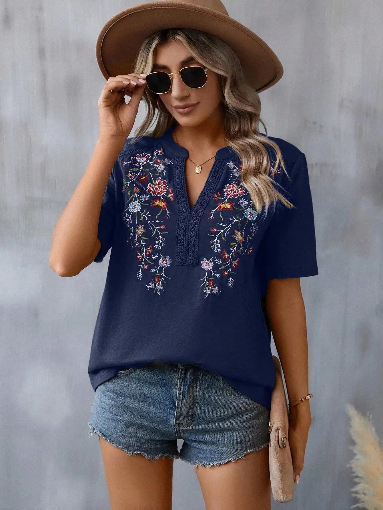 Catania Embroidered V-Neck T-shirt