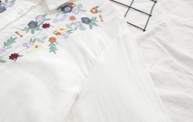 Lirio Women’s Shirt